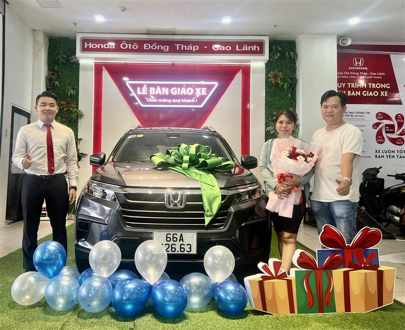 Giao BR-V G Xám Về Huyện Cao Lãnh Cho Gia Đình Anh Khách Hàng Dễ Thương