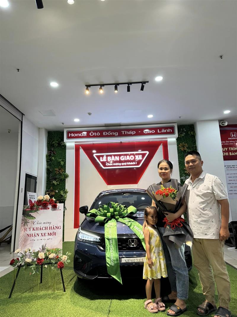 Giao Honda City RS Xanh Cho Gia Đình Chị Khách Hàng Thân Thiết Tại Long Xuyên